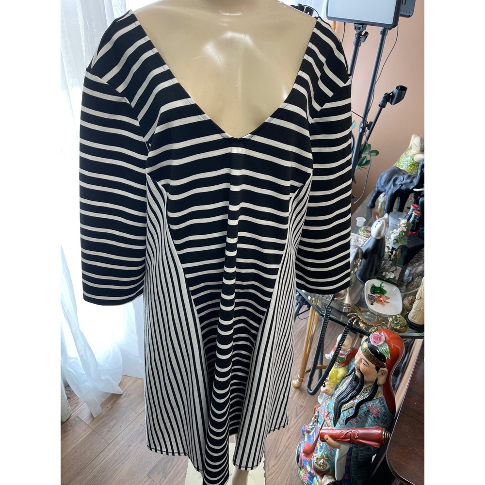 Lane Bryant Black White Striped V-Neck Dress Lace Up Back 22/24